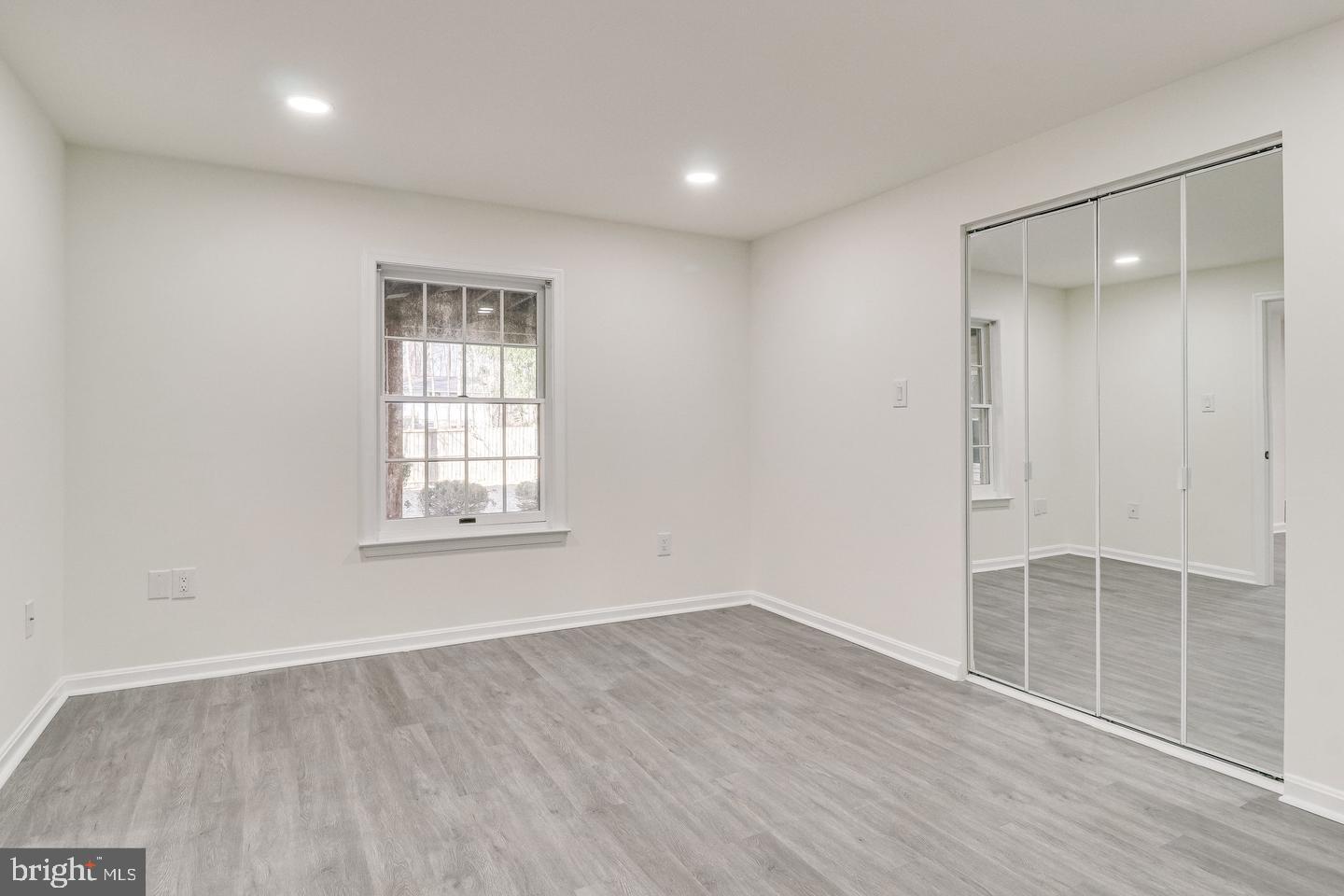 HAMPTON FOREST - Residential