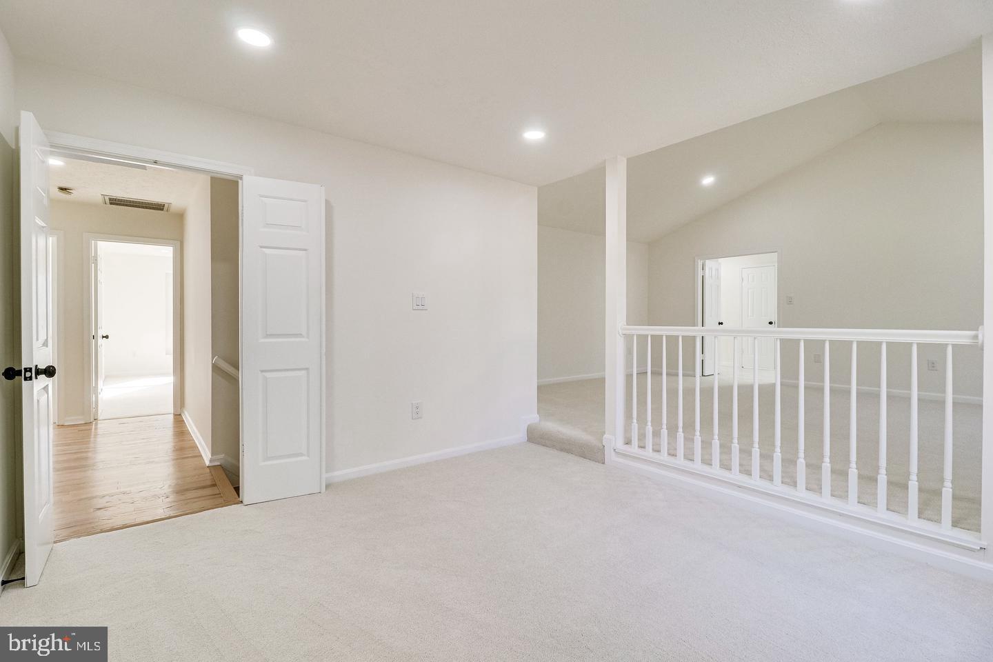 HAMPTON FOREST - Residential