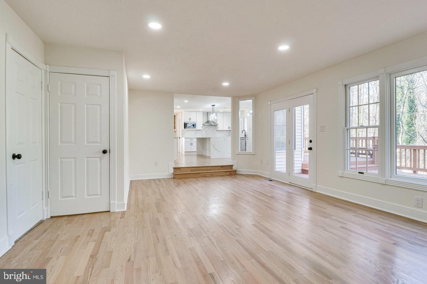 HAMPTON FOREST - Residential