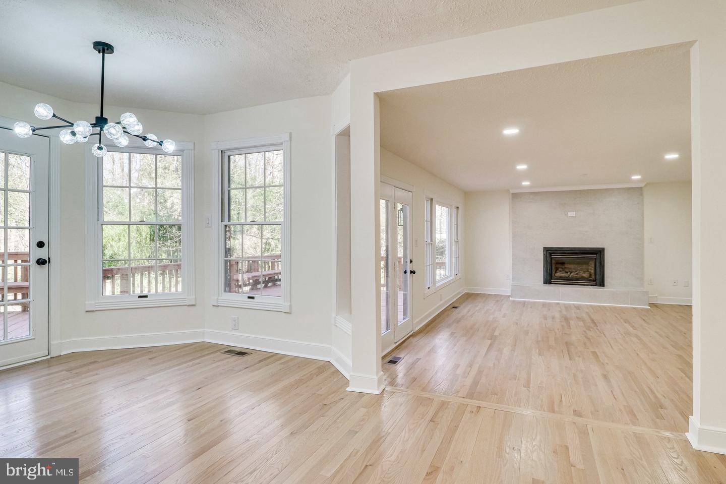 HAMPTON FOREST - Residential