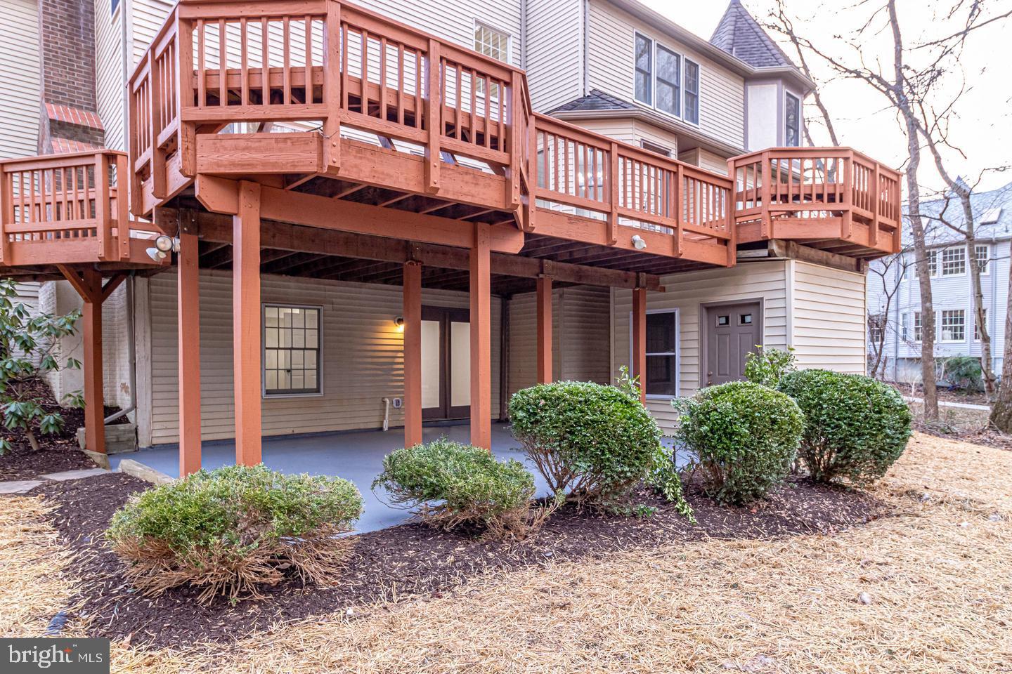 HAMPTON FOREST - Residential