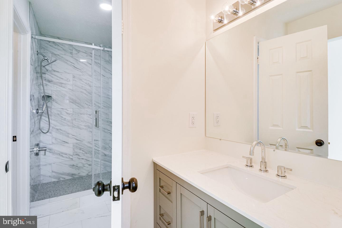 HAMPTON FOREST - Residential