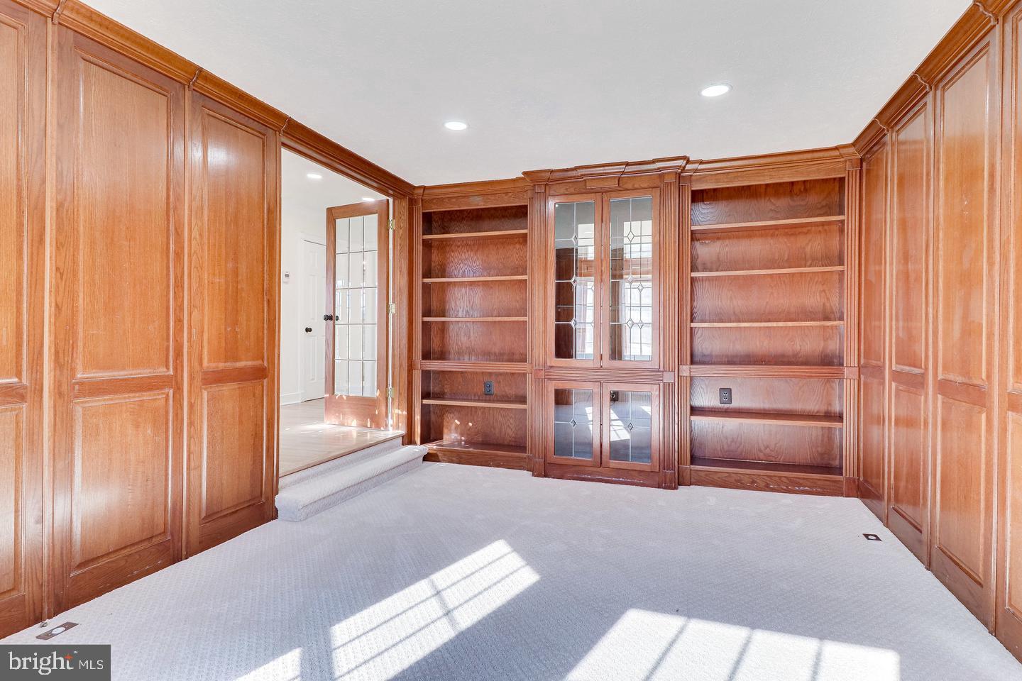 HAMPTON FOREST - Residential