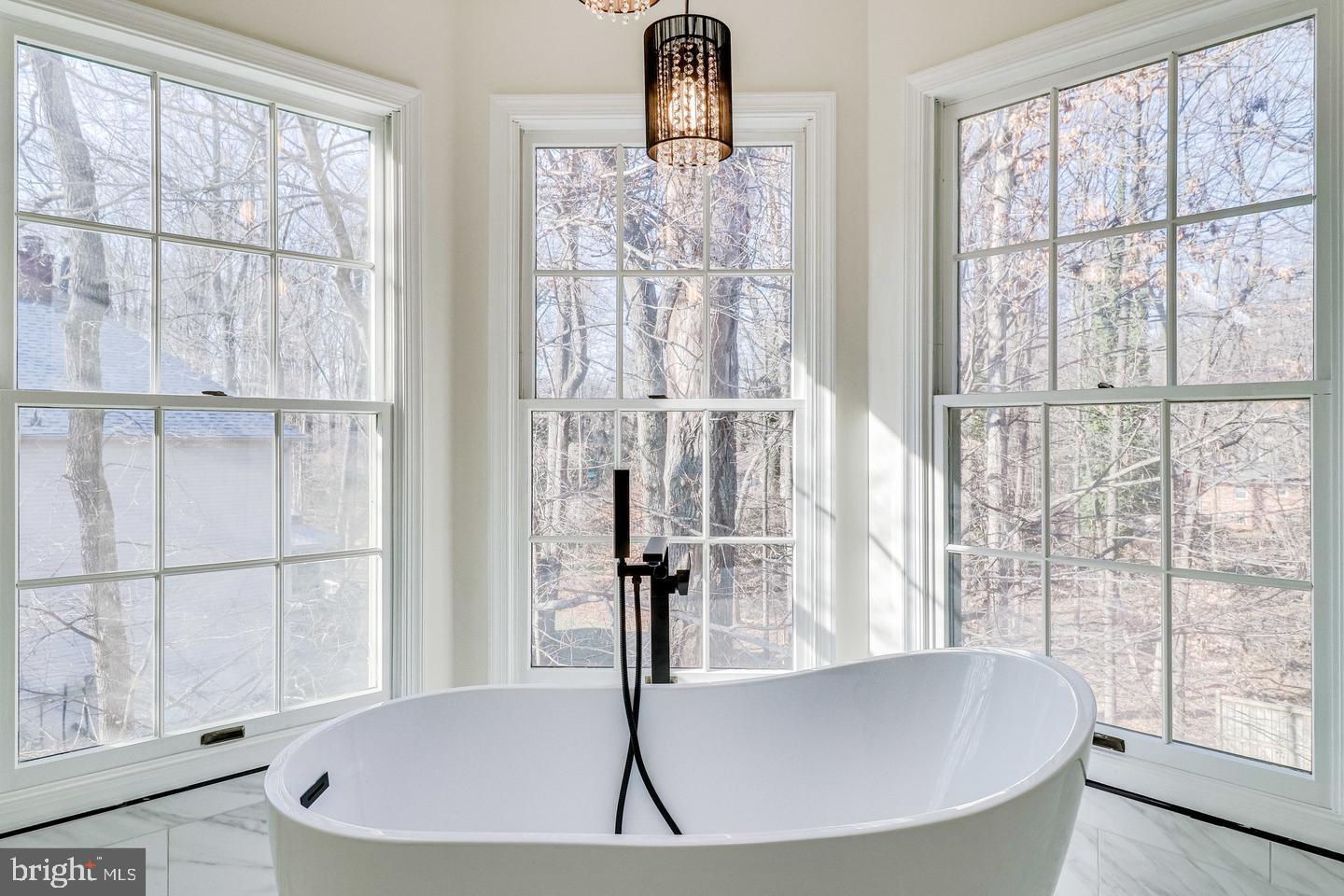 HAMPTON FOREST - Residential