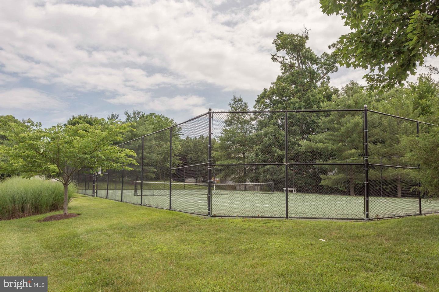 HAMPTON FOREST - Residential