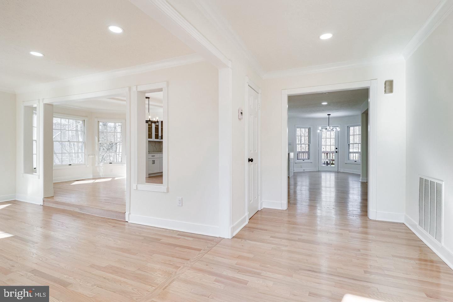 HAMPTON FOREST - Residential