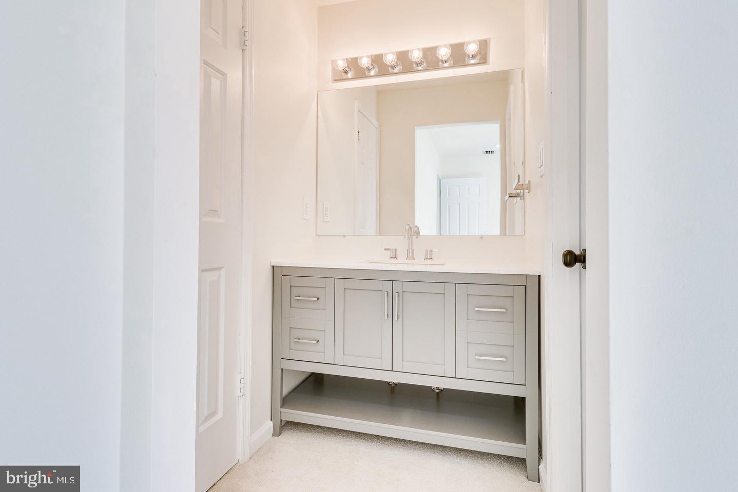 HAMPTON FOREST - Residential