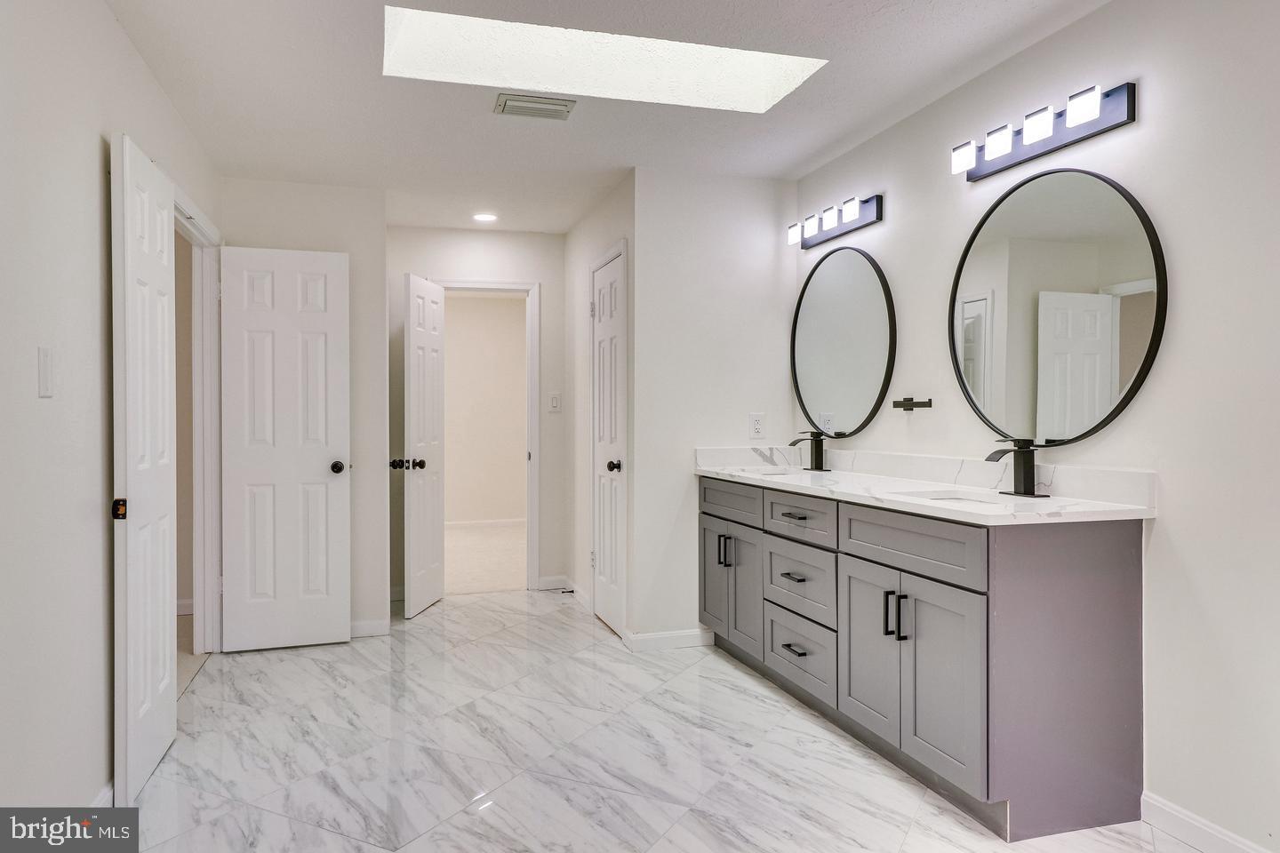 HAMPTON FOREST - Residential