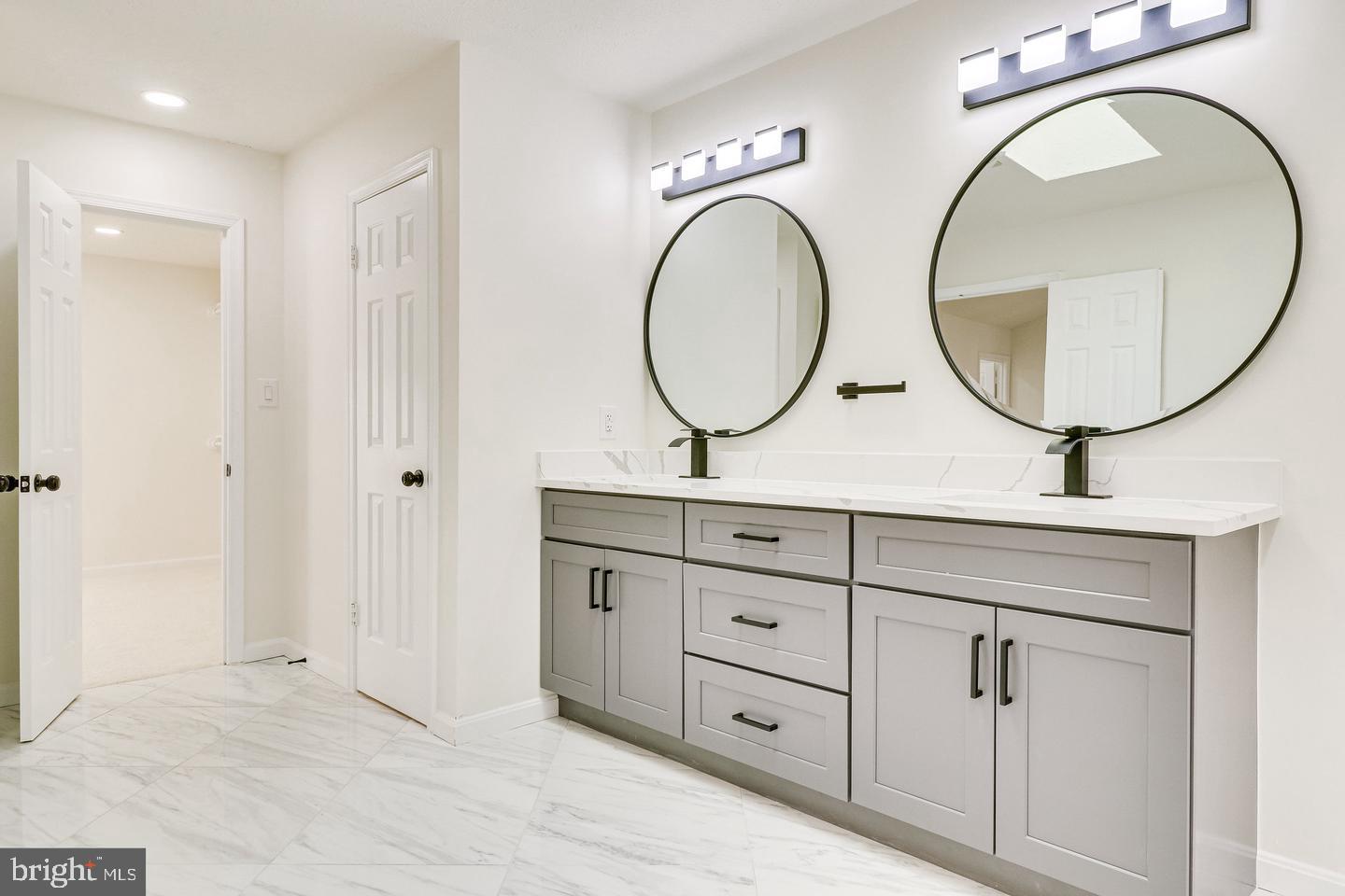 HAMPTON FOREST - Residential