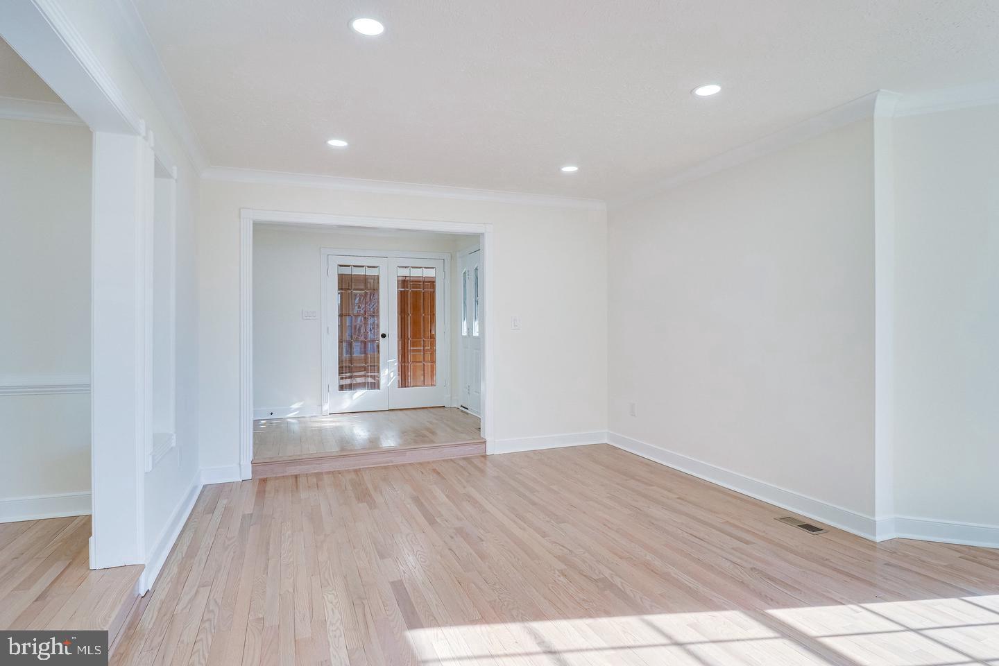 HAMPTON FOREST - Residential