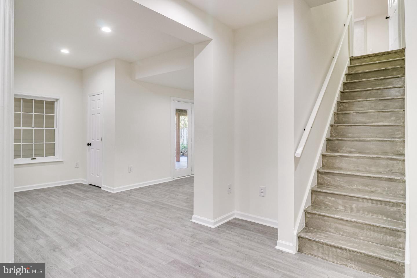 HAMPTON FOREST - Residential