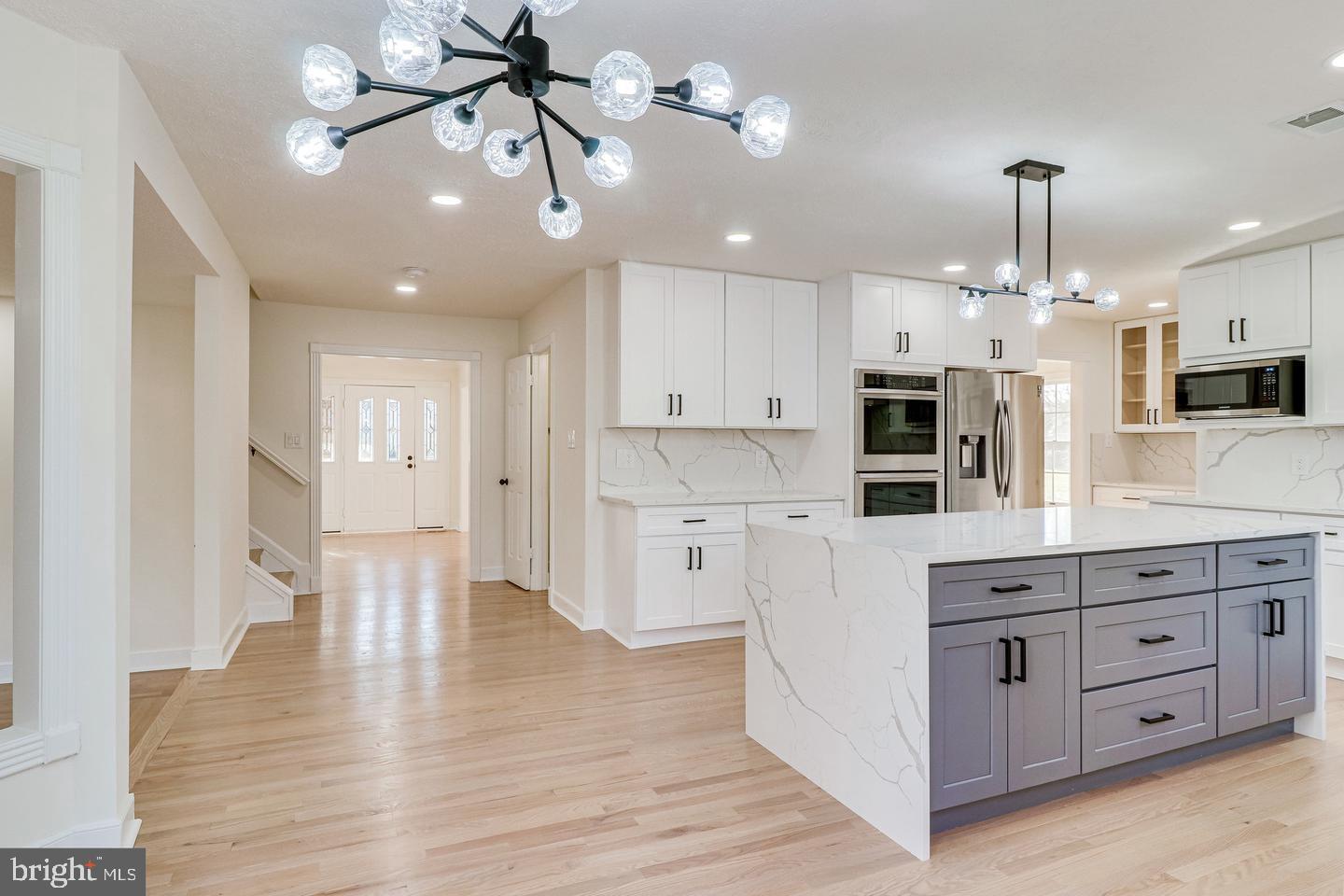 HAMPTON FOREST - Residential