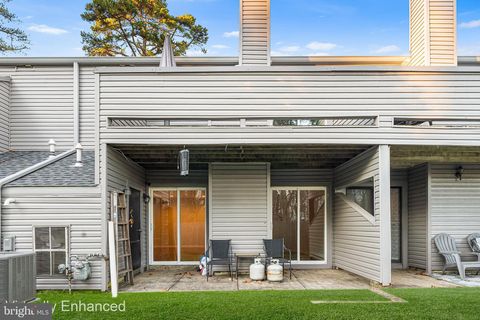 302 BROMLEY EST PINE HILL NJ 08021