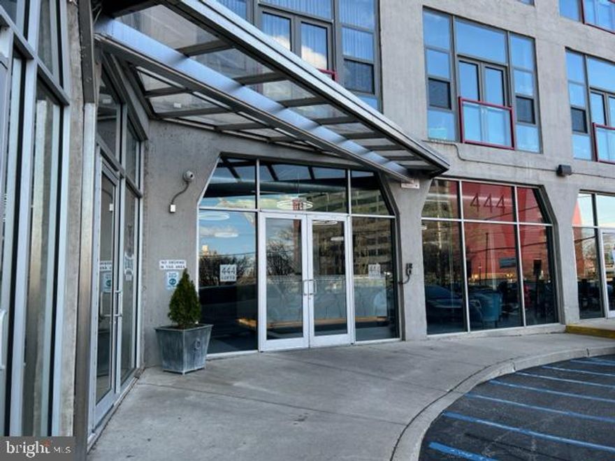 444 LOFTS  Unit #816, Industrial  Penthouse Condo for Lease October 1st...2 Bedrooms, 1 Bath , Parking Included.  24 hour Front desk,  8,000 SF Gym in lower level, Pet Friendly builidng.
Approx 1600 SF with large windows facing North.  Unit is also for Sale.