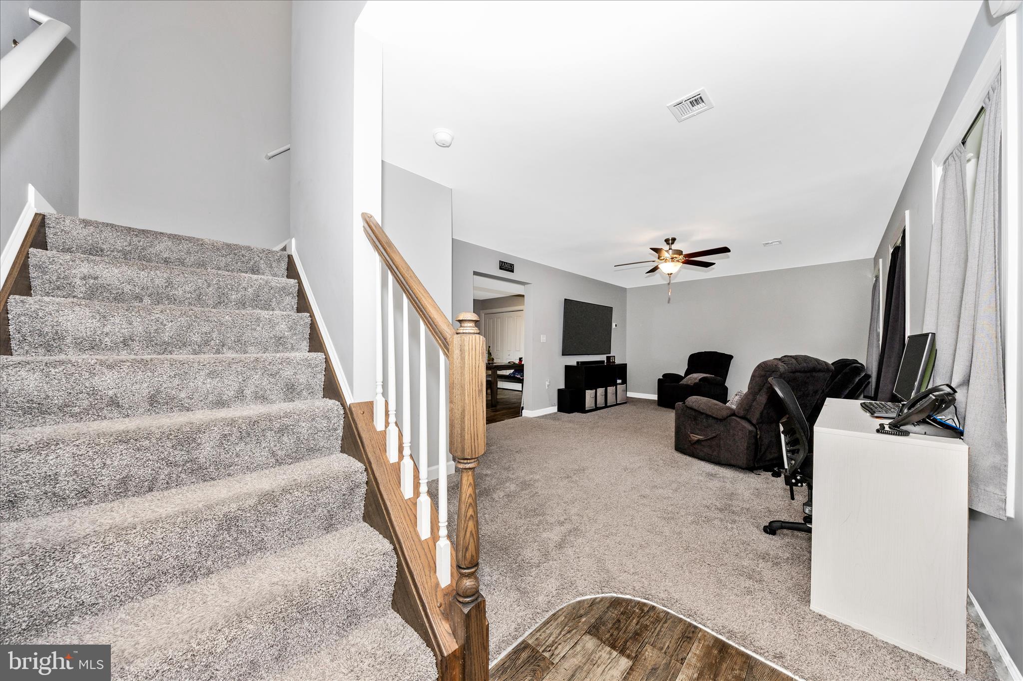 CAPITAL ESTATES - Residential