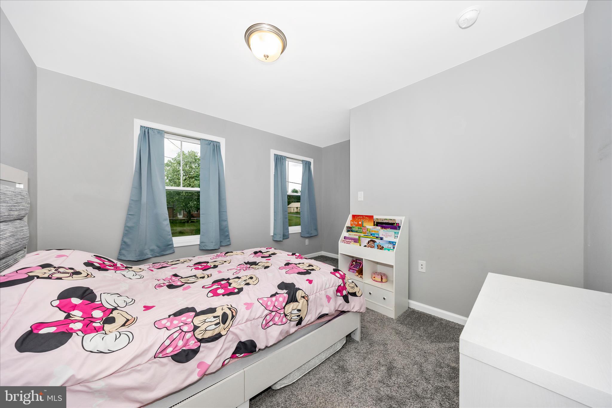 CAPITAL ESTATES - Residential