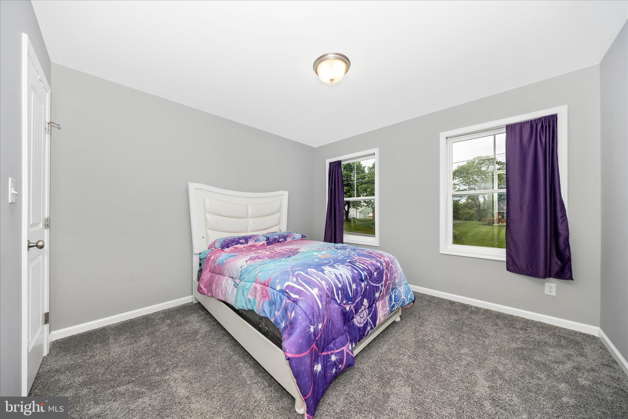 CAPITAL ESTATES - Residential