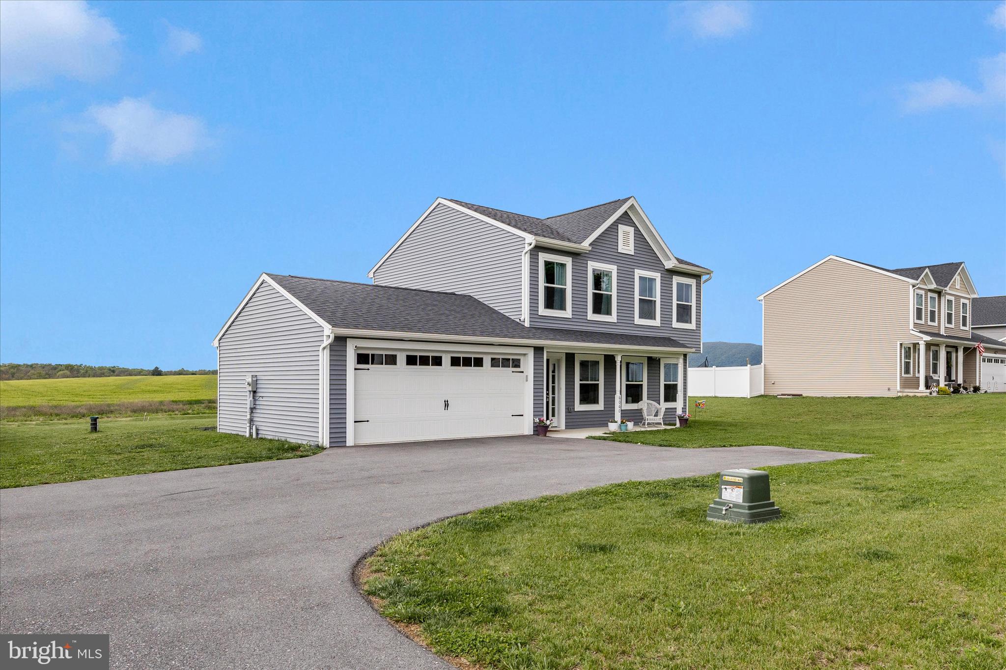 CAPITAL ESTATES - Residential