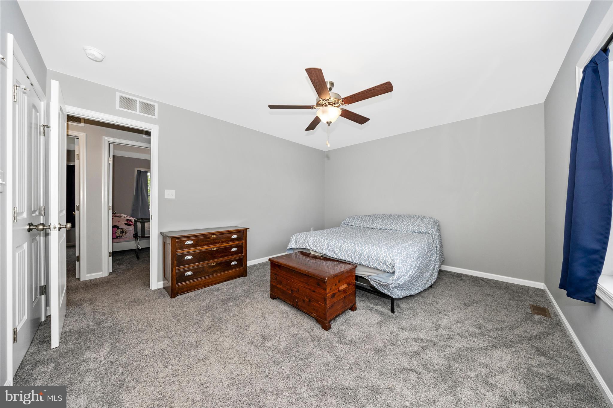 CAPITAL ESTATES - Residential