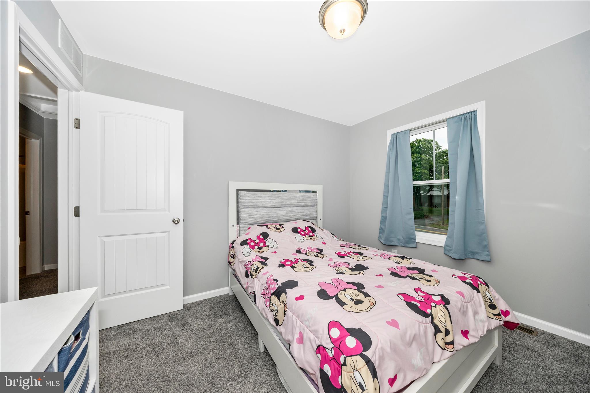CAPITAL ESTATES - Residential