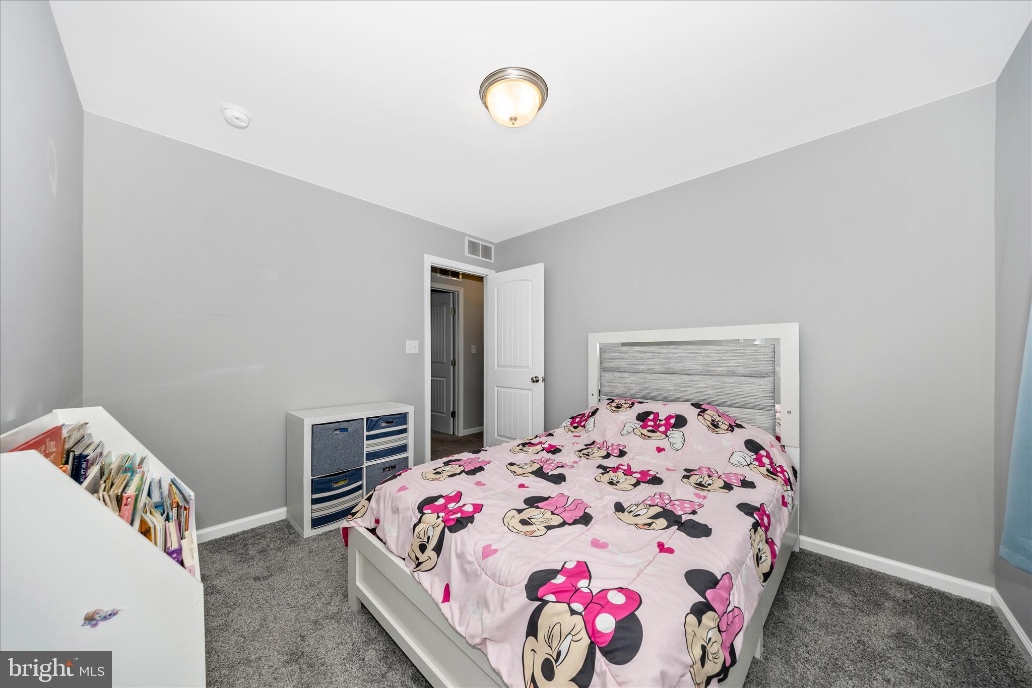 CAPITAL ESTATES - Residential