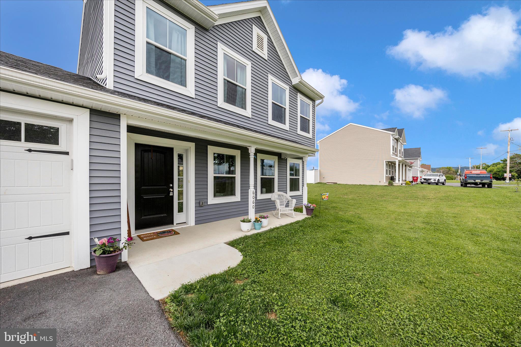 CAPITAL ESTATES - Residential
