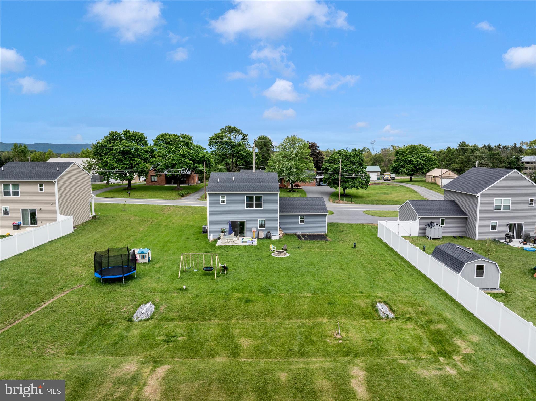 CAPITAL ESTATES - Residential