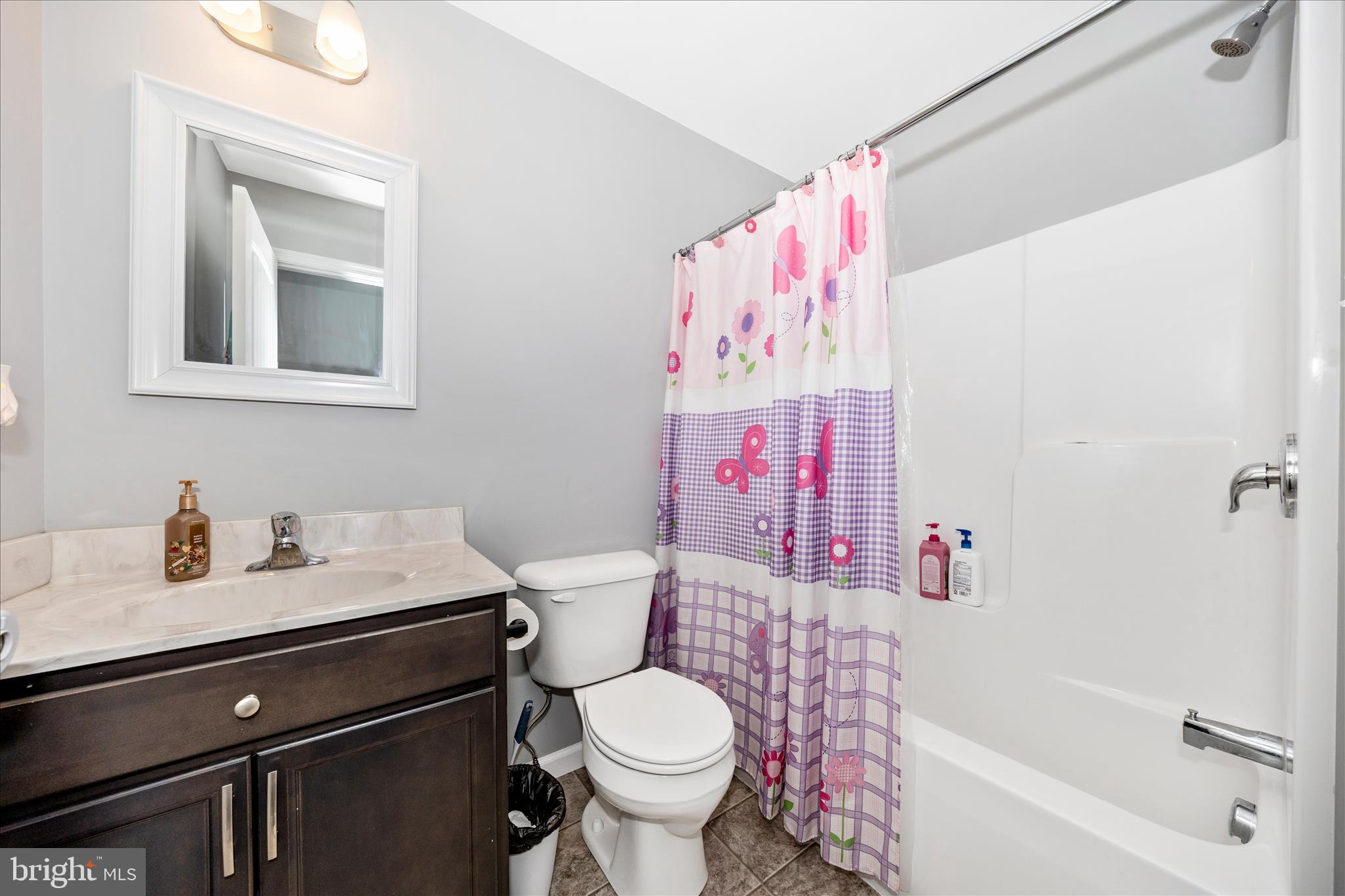 CAPITAL ESTATES - Residential