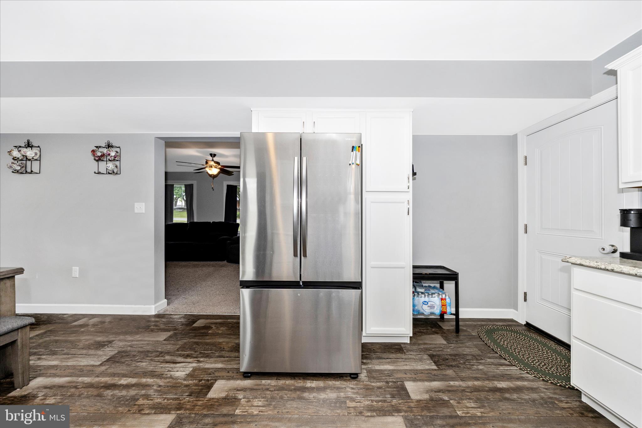 CAPITAL ESTATES - Residential