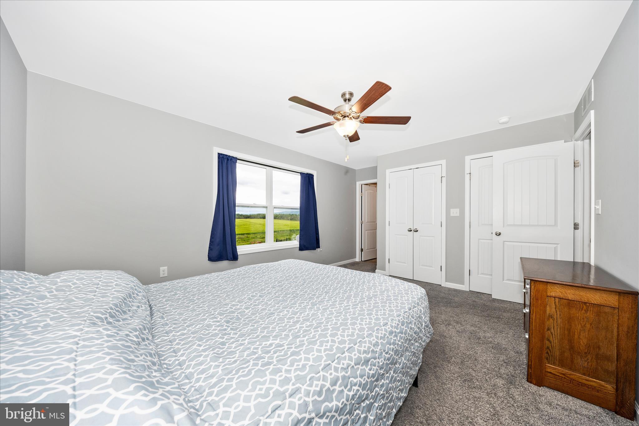 CAPITAL ESTATES - Residential