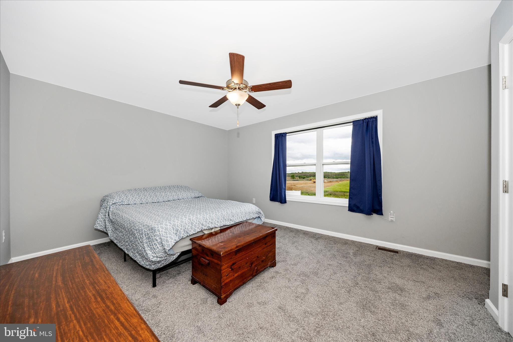 CAPITAL ESTATES - Residential