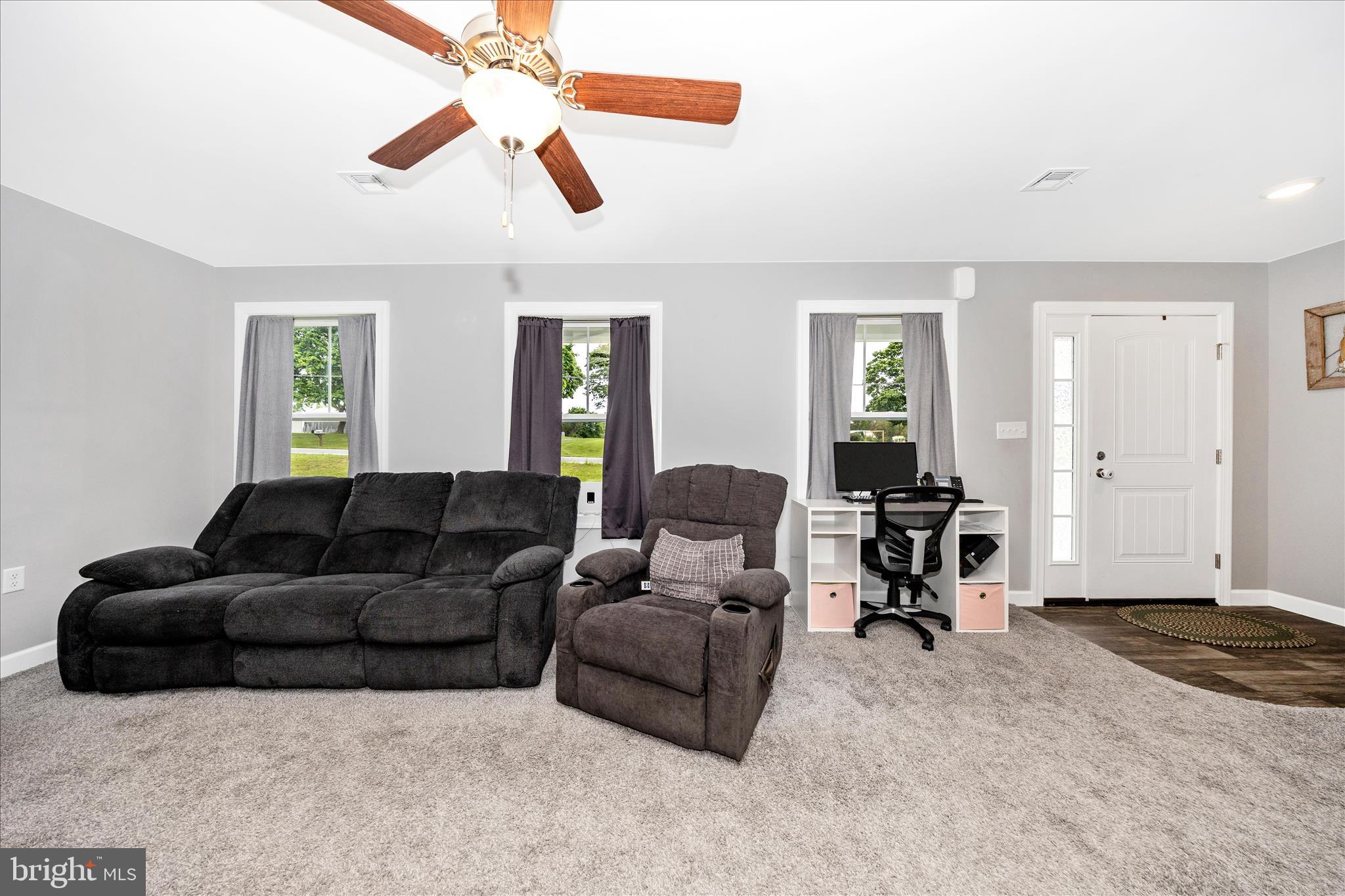 CAPITAL ESTATES - Residential