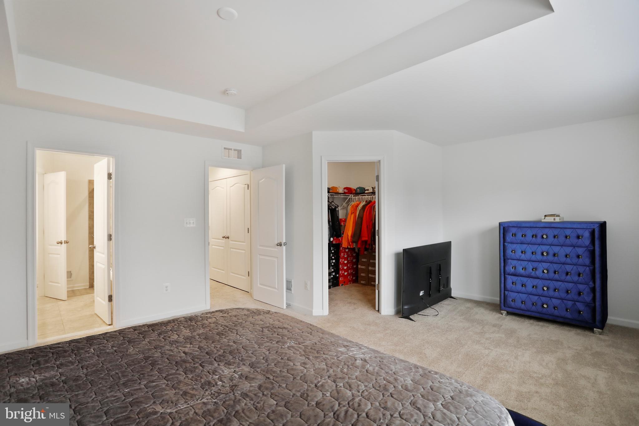 MCCAULEY CROSSING - Residential