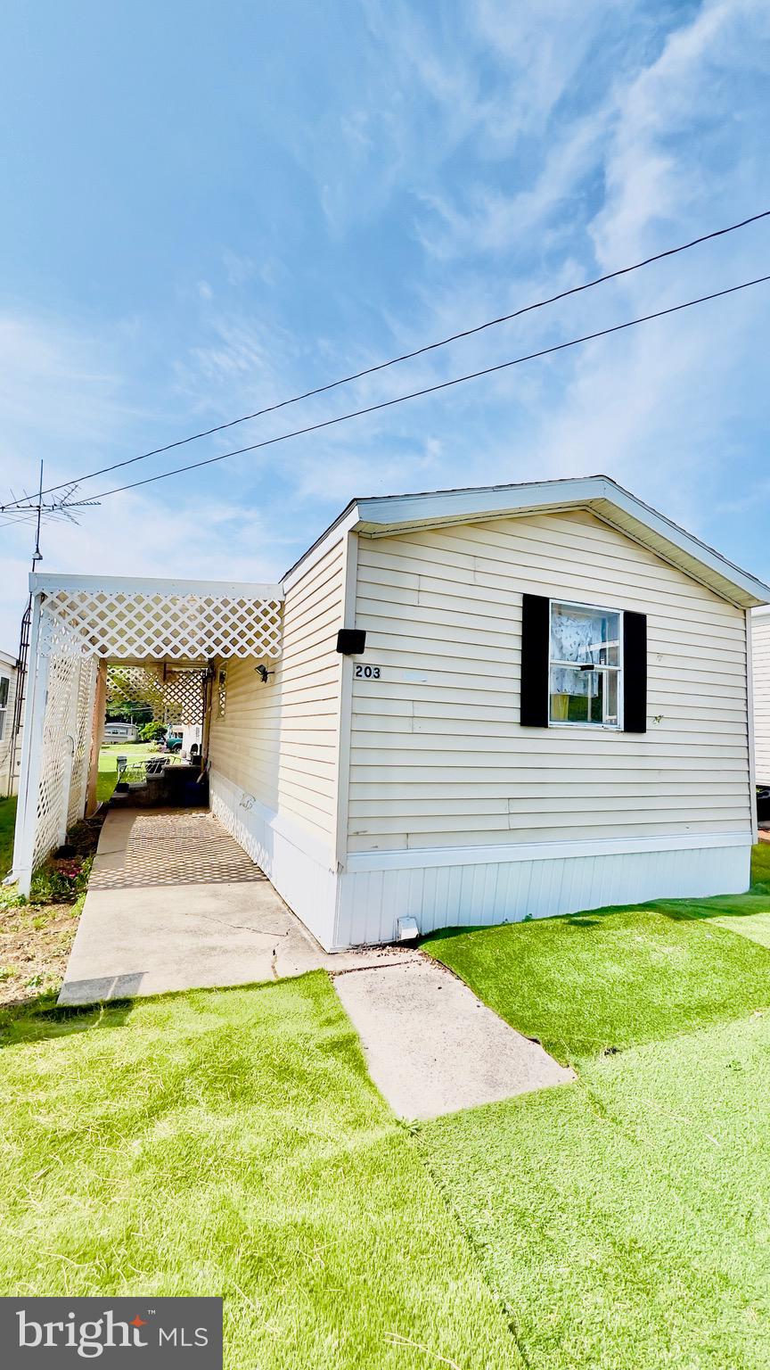 203 BORDIC ROAD
