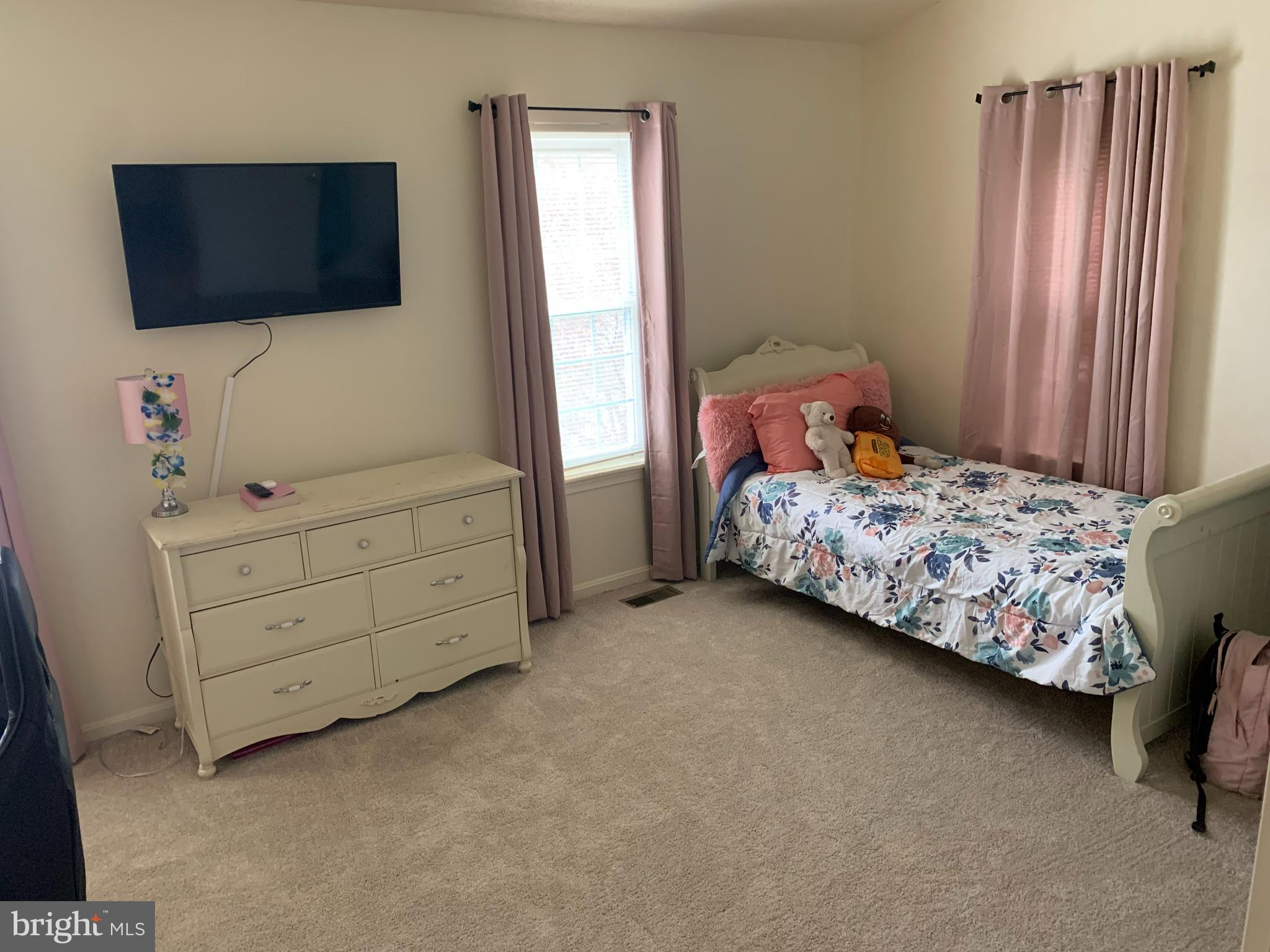 ENTERPRISE KNOLLS - Residential