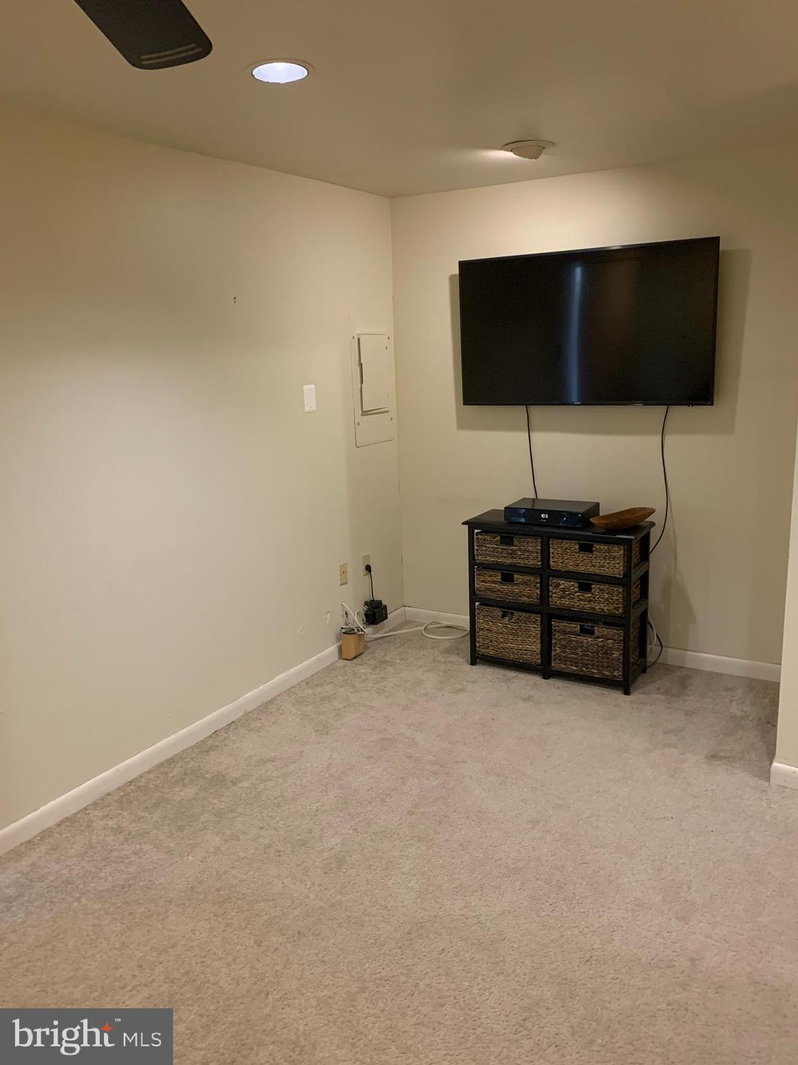 ENTERPRISE KNOLLS - Residential