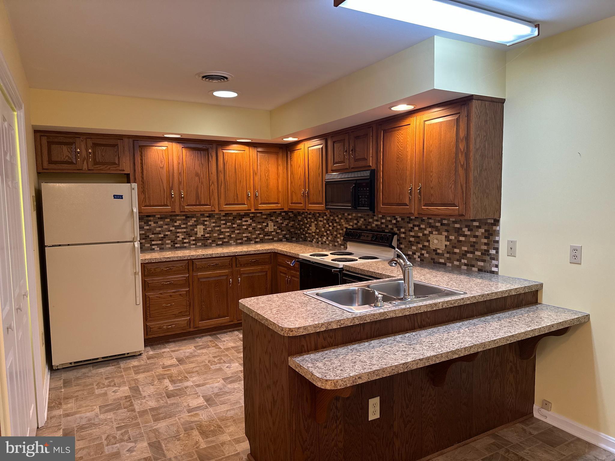 COLD SPRING ESTATES - Residential