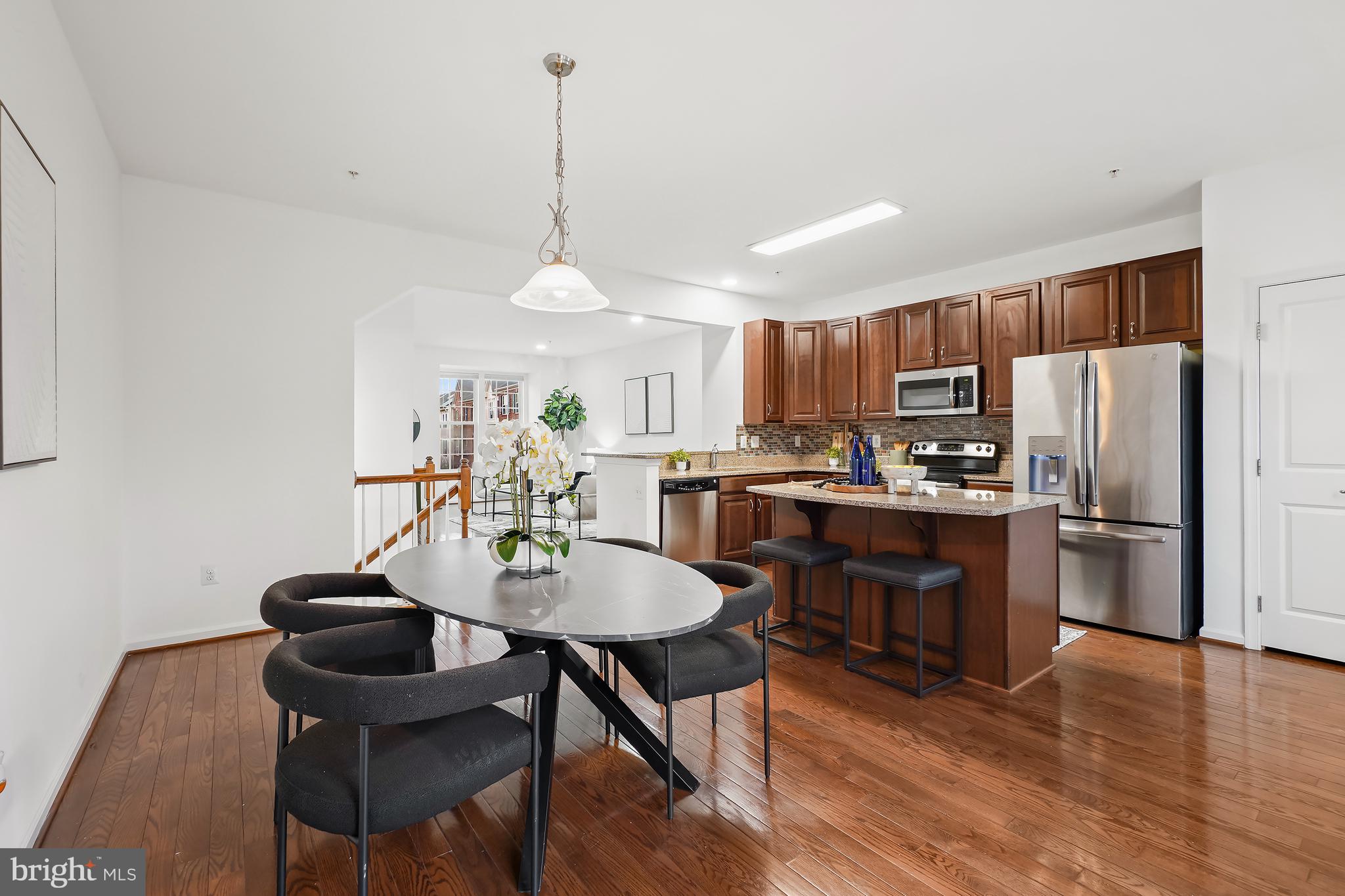 HOWARD SQUARE - Residential