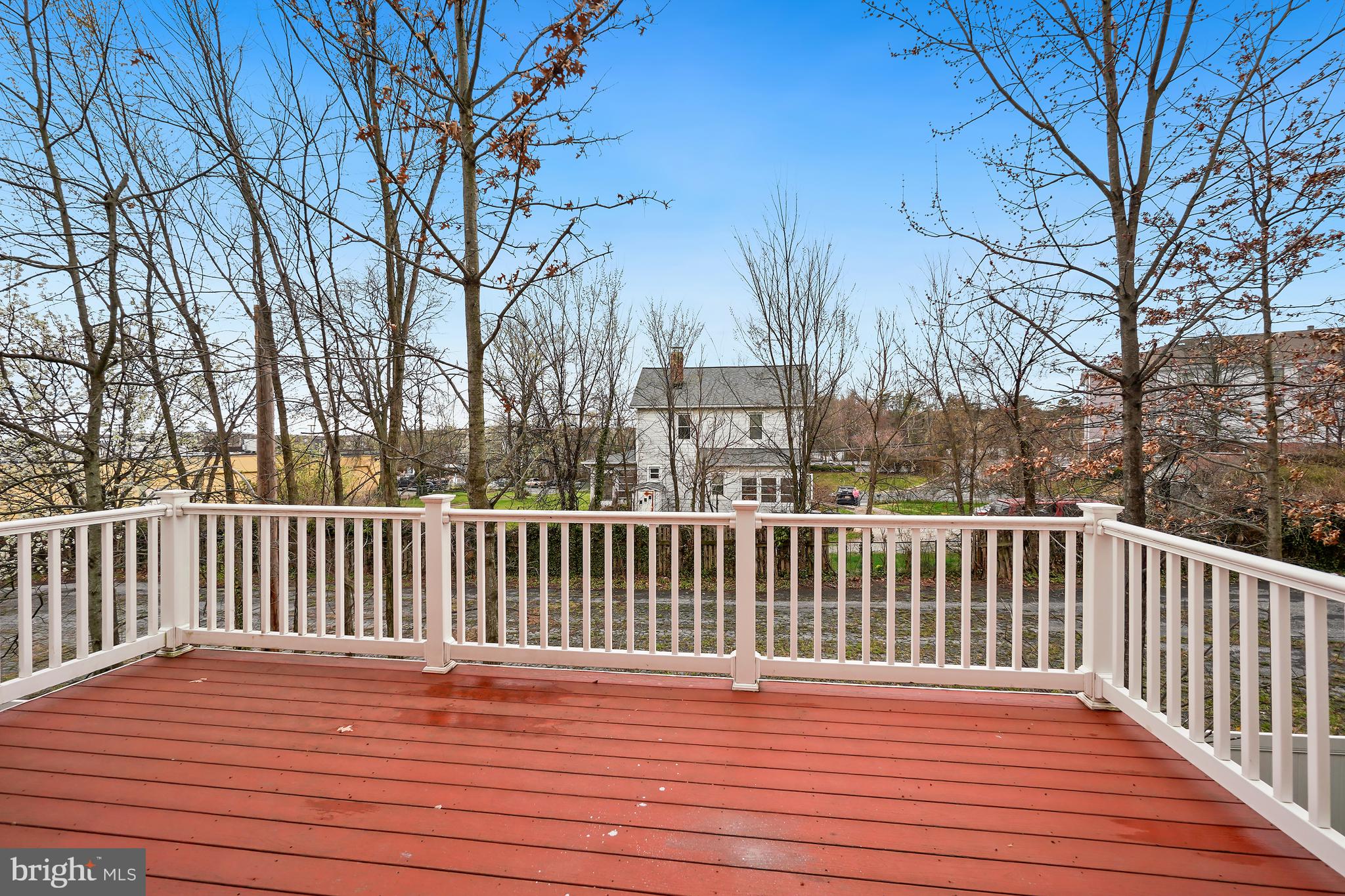 HOWARD SQUARE - Residential