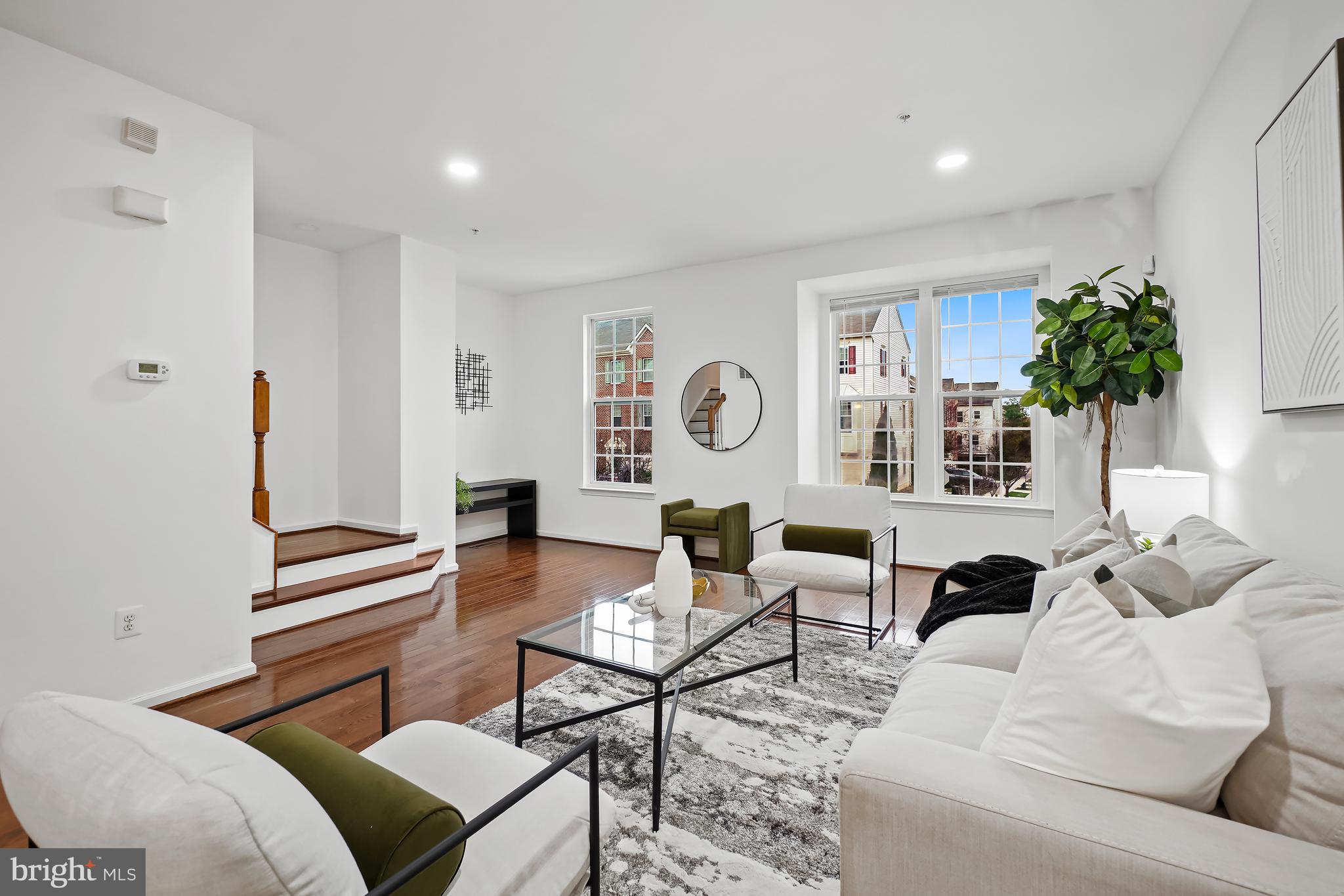 HOWARD SQUARE - Residential