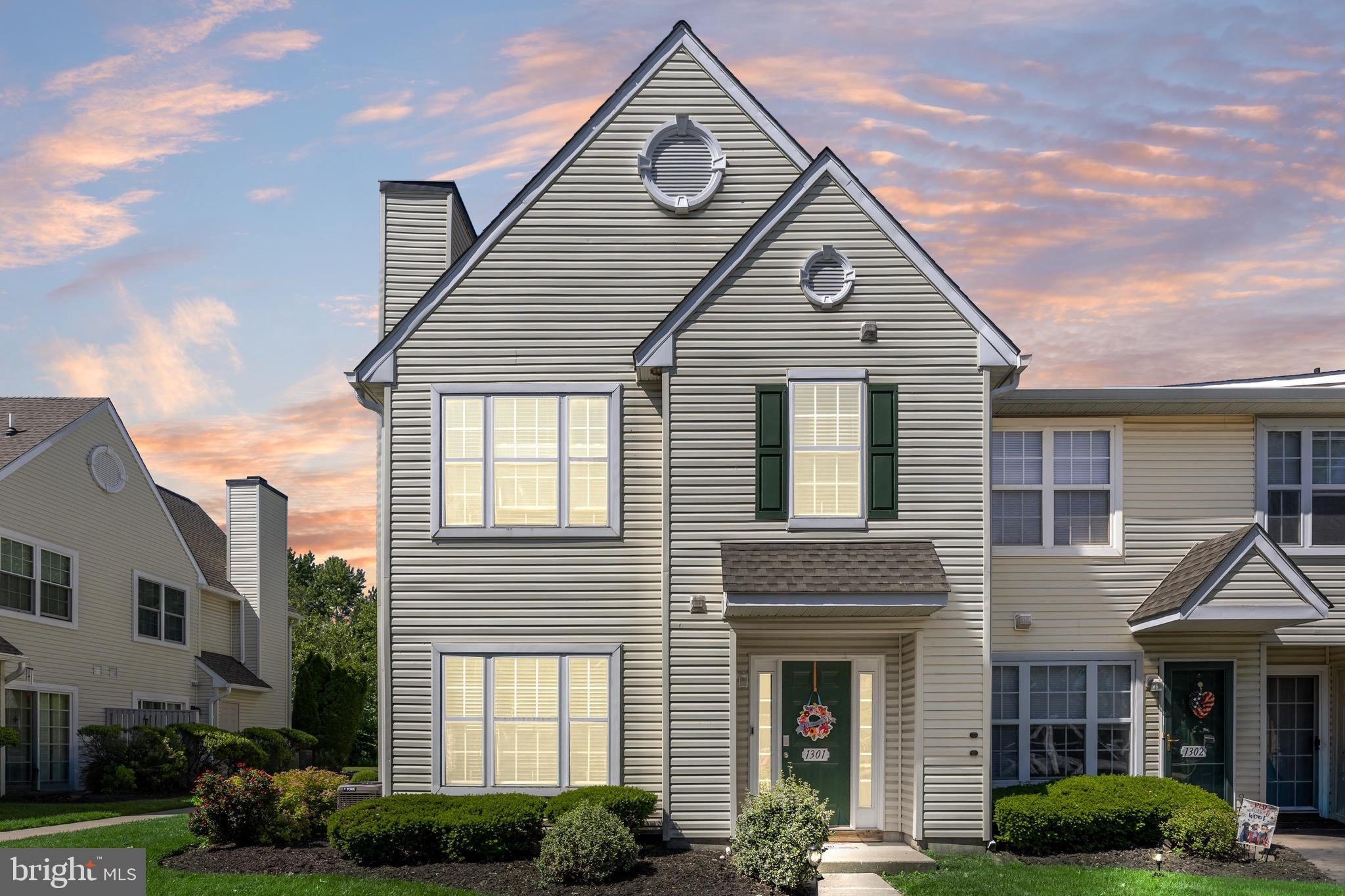 1301 LAKESIDE DRIVE