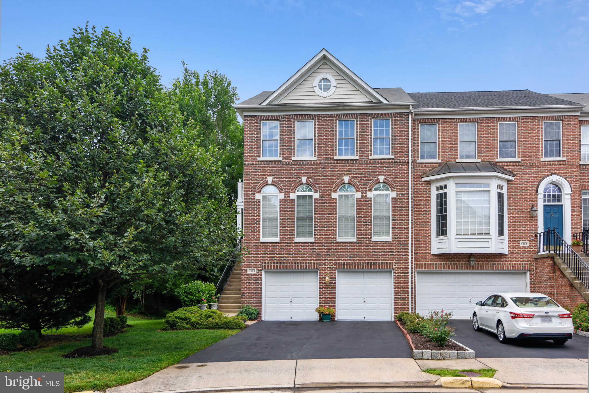 PARKSIDE AT FAIRFAX - Residential