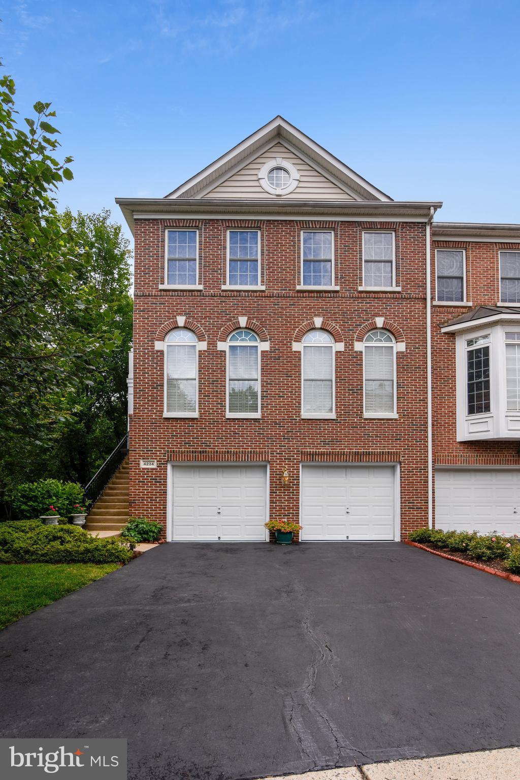 PARKSIDE AT FAIRFAX - Residential