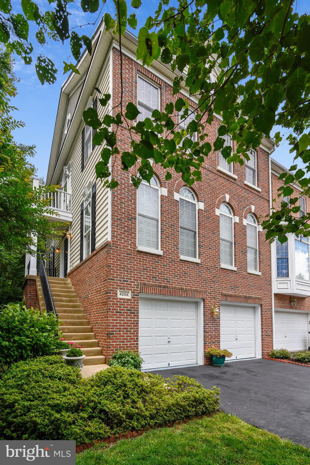 PARKSIDE AT FAIRFAX - Residential