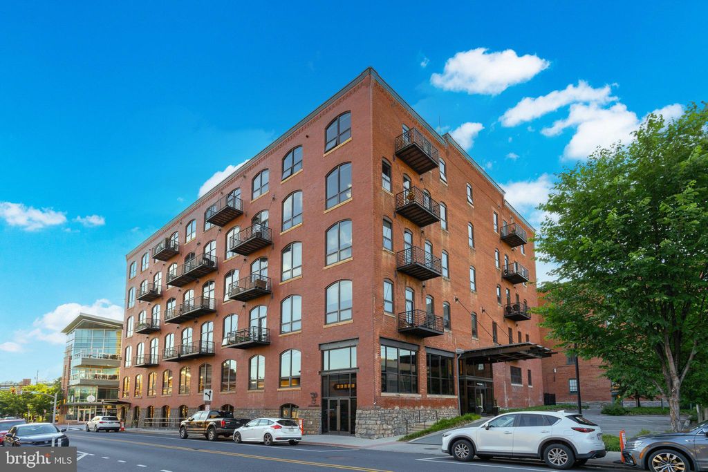Photo of 41 W Lemon Street #505, LANCASTER, PA 17603 (MLS # PALA2070408)