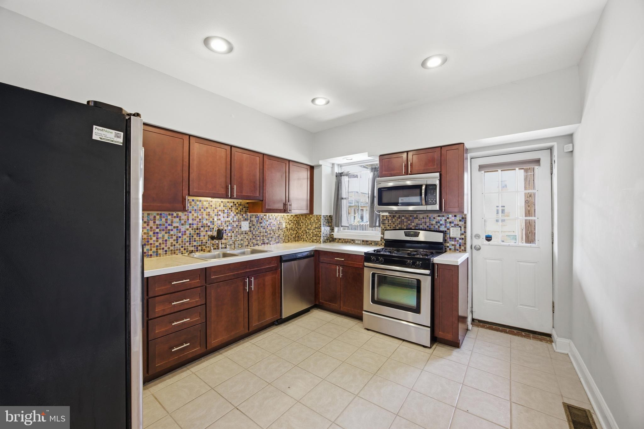 HIGHLANDTOWN - Residential