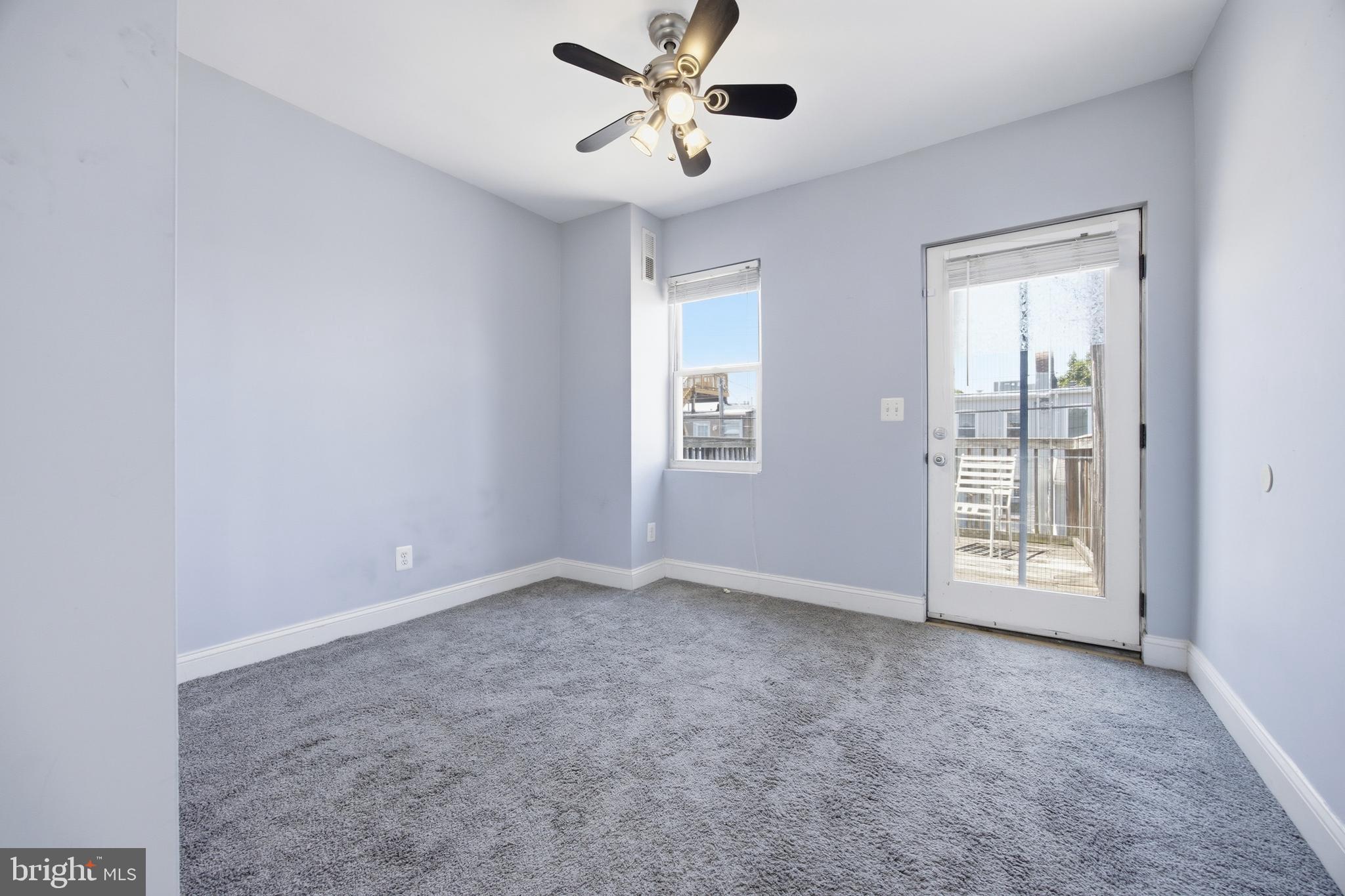 HIGHLANDTOWN - Residential