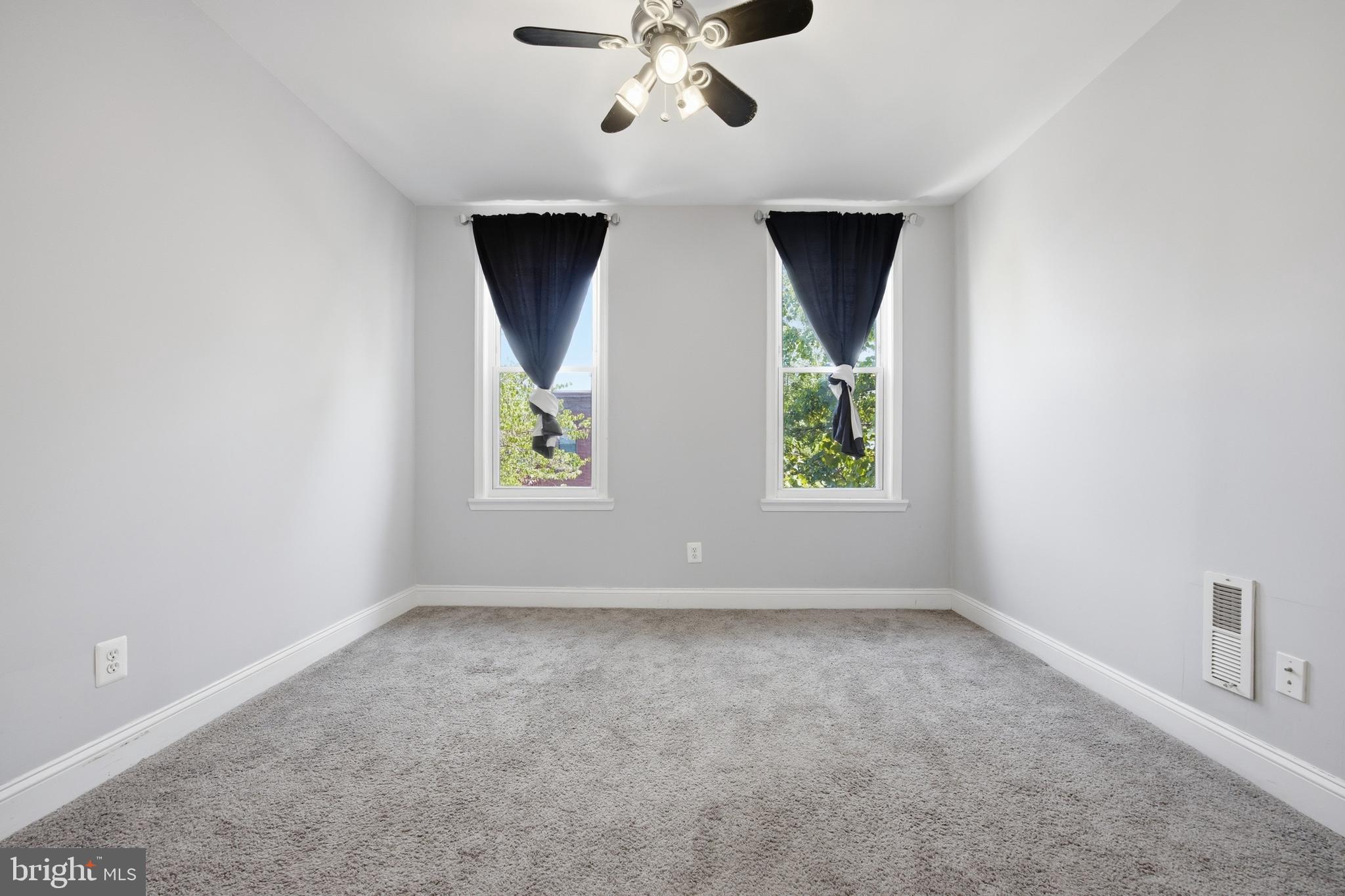 HIGHLANDTOWN - Residential
