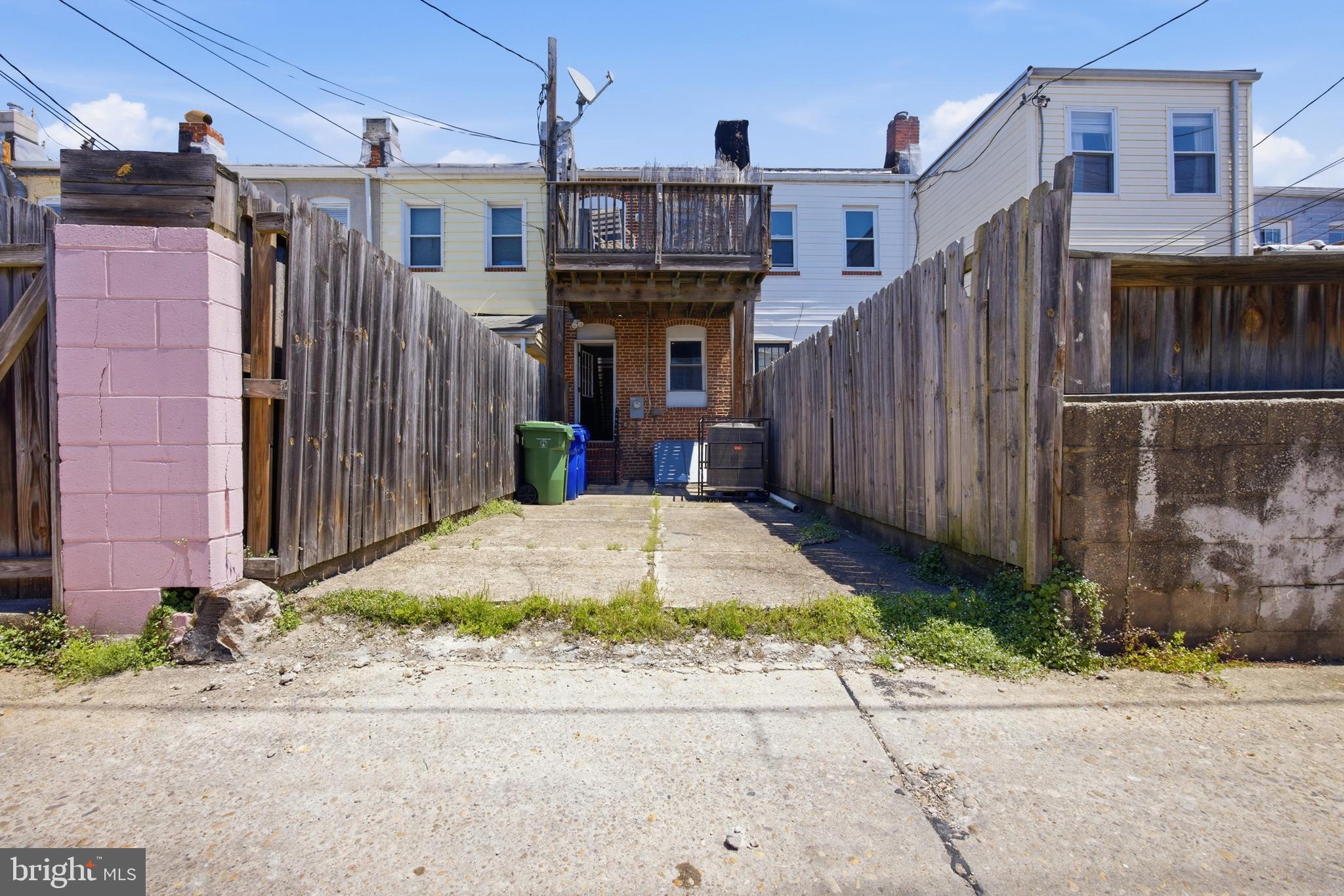 HIGHLANDTOWN - Residential
