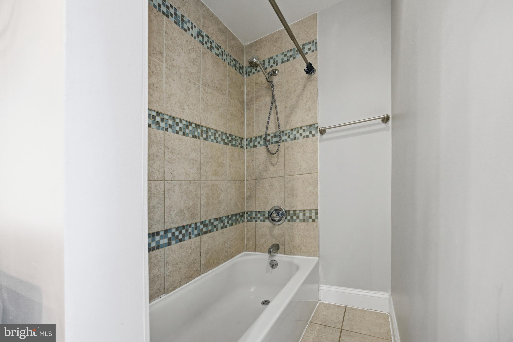 HIGHLANDTOWN - Residential
